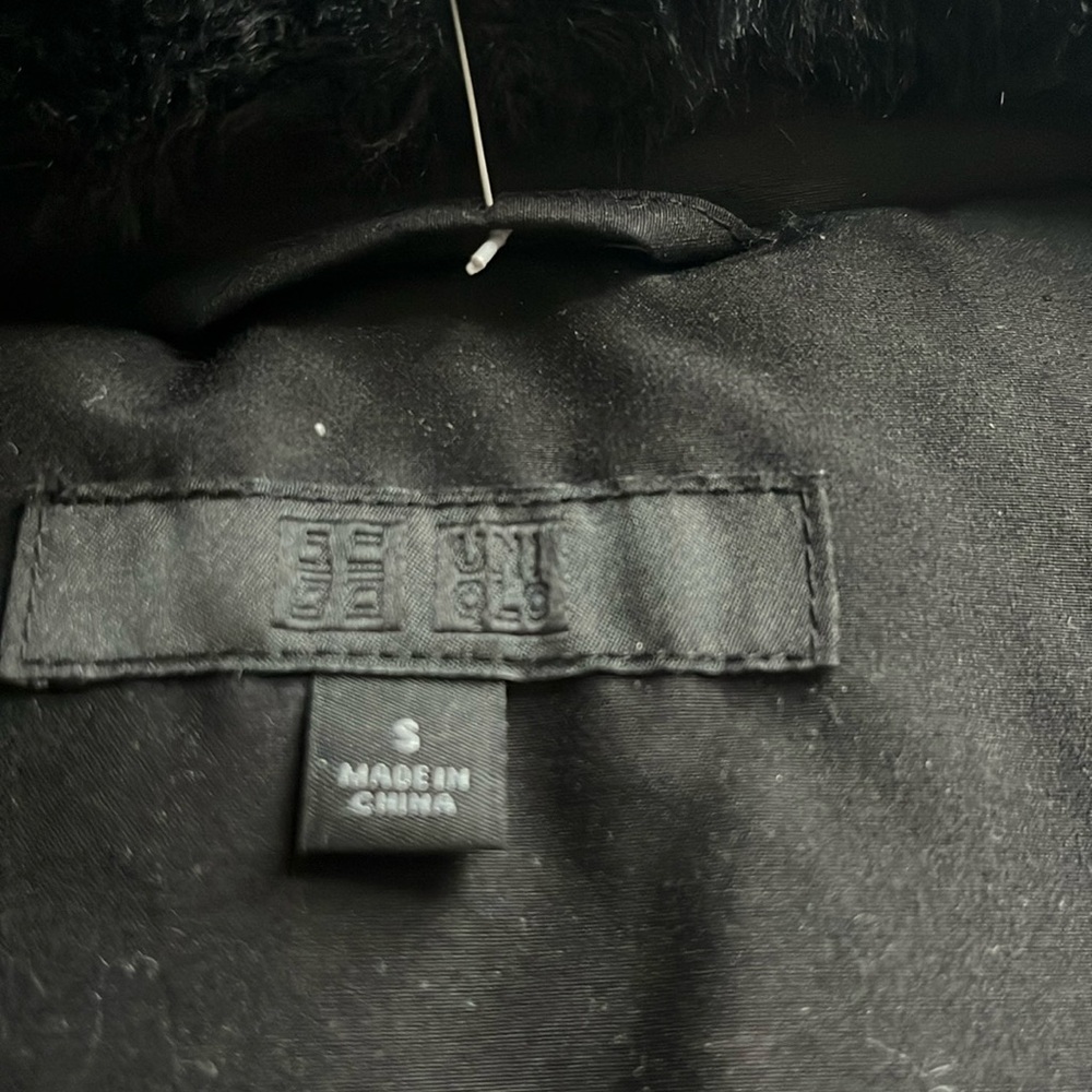 Beautiful super warm down filled coat Zipper and cute buttons Fur lined hood